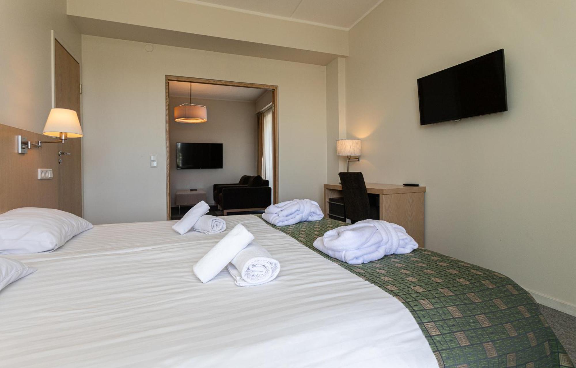 Meri Seaside Hotel & Spa كوريسارِ المظهر الخارجي الصورة